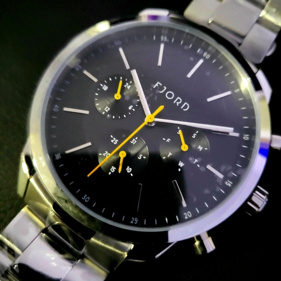 🌟 FJORD Petr Multfunction Watch - Picture 2 of 5